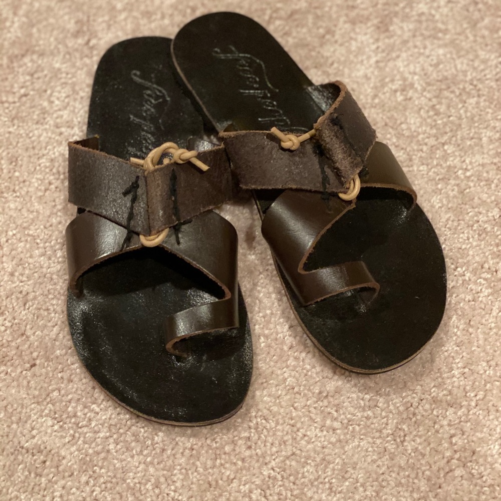 Free People Brown Leather Toe-Ring Slide Sandals